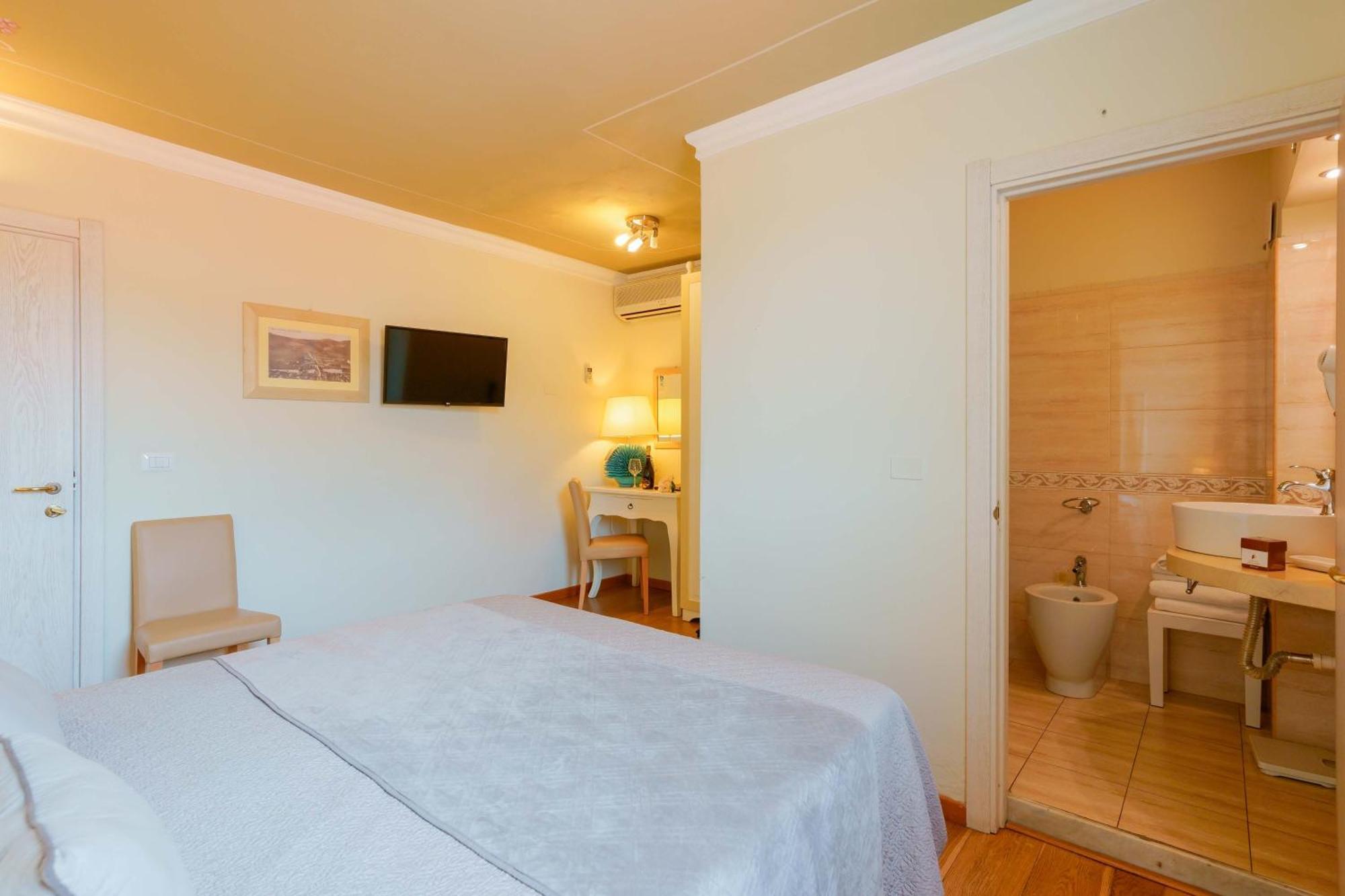 Hotel Palazzo Pischedda 3*